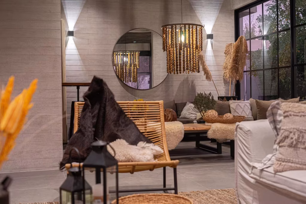 Revestimiento de Hormigón Visto Tableado
Es ideal para proyectos contemporáneos, tanto en interiores como en
exteriores.